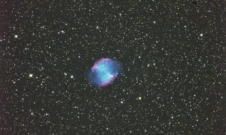 Der Hantelnebel M27: Das spektakuläre Ende eines Sterns